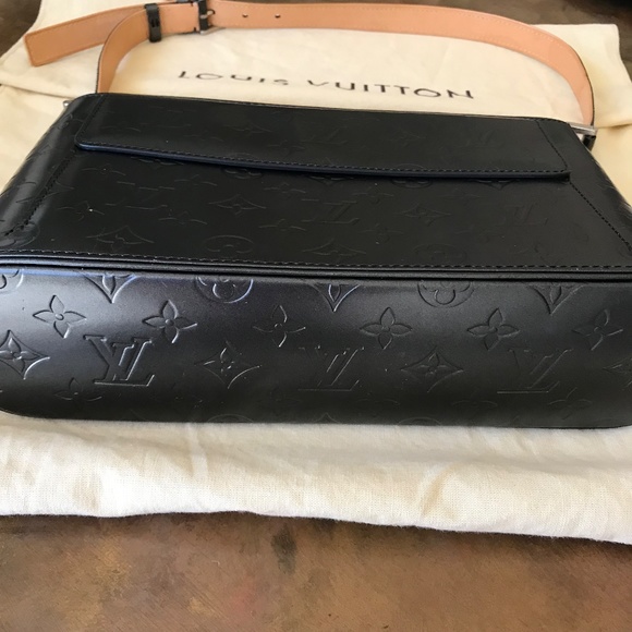 LOUIS VUITTON ALLSTON handbag M55125 Gorgeous-Carried once! Perfect! Monogram - Picture 10 of 16